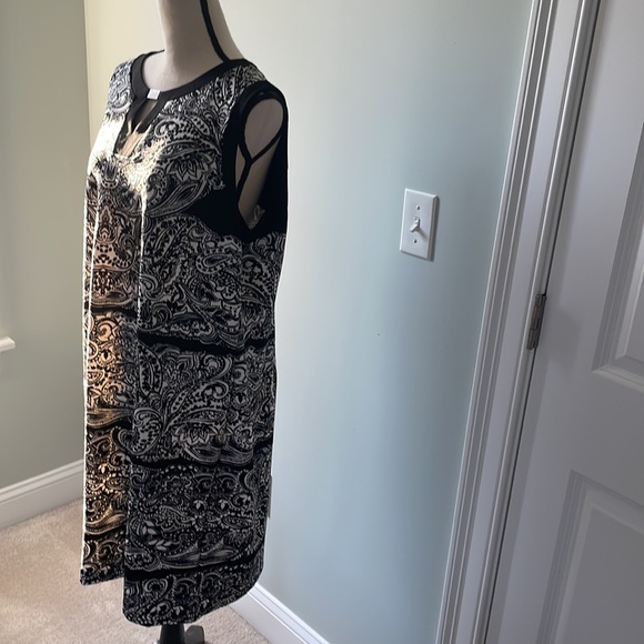 PHASE 7 SEVEN SHIFT DRESS - Picture 4 of 8